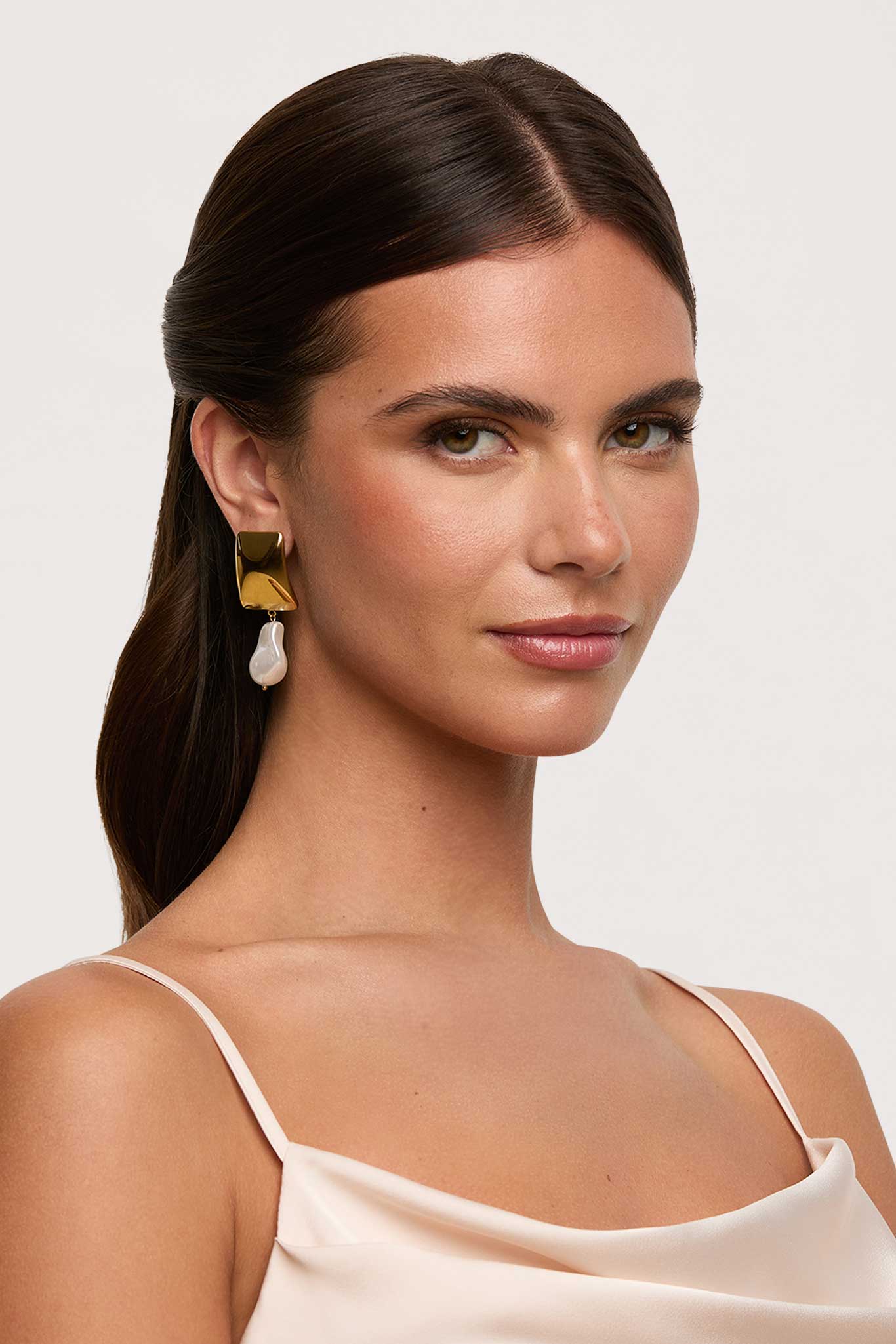 Agnes Earrings - Gold - Image 3