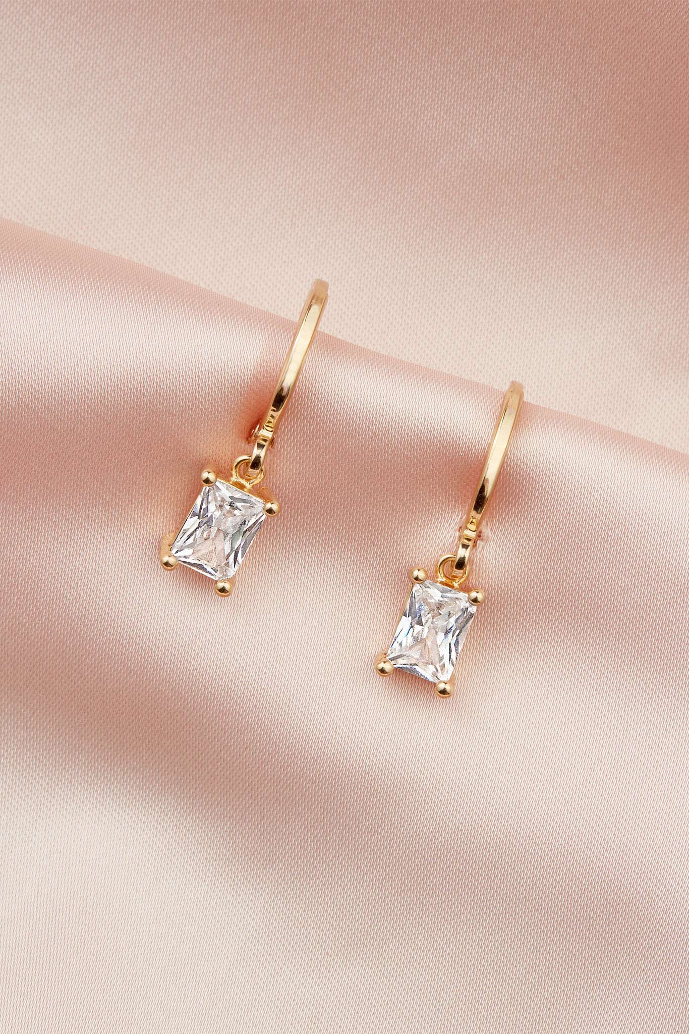 Emerald Earrings - Gold