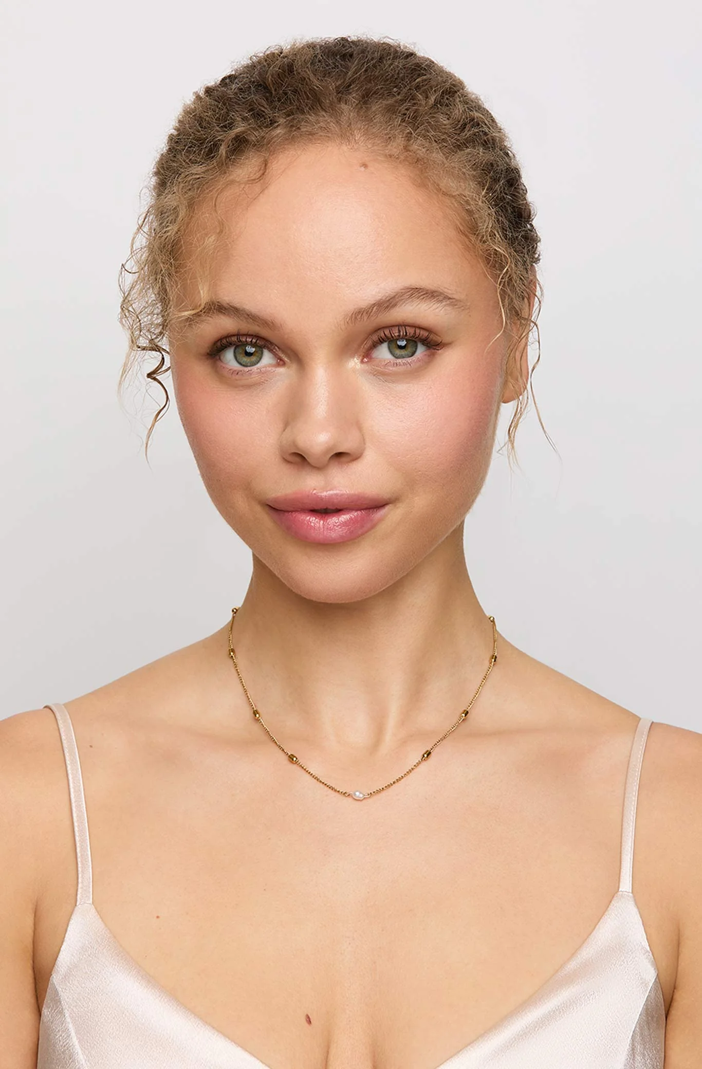 Pralu Necklace by Petit Moments - Gold - Image 2