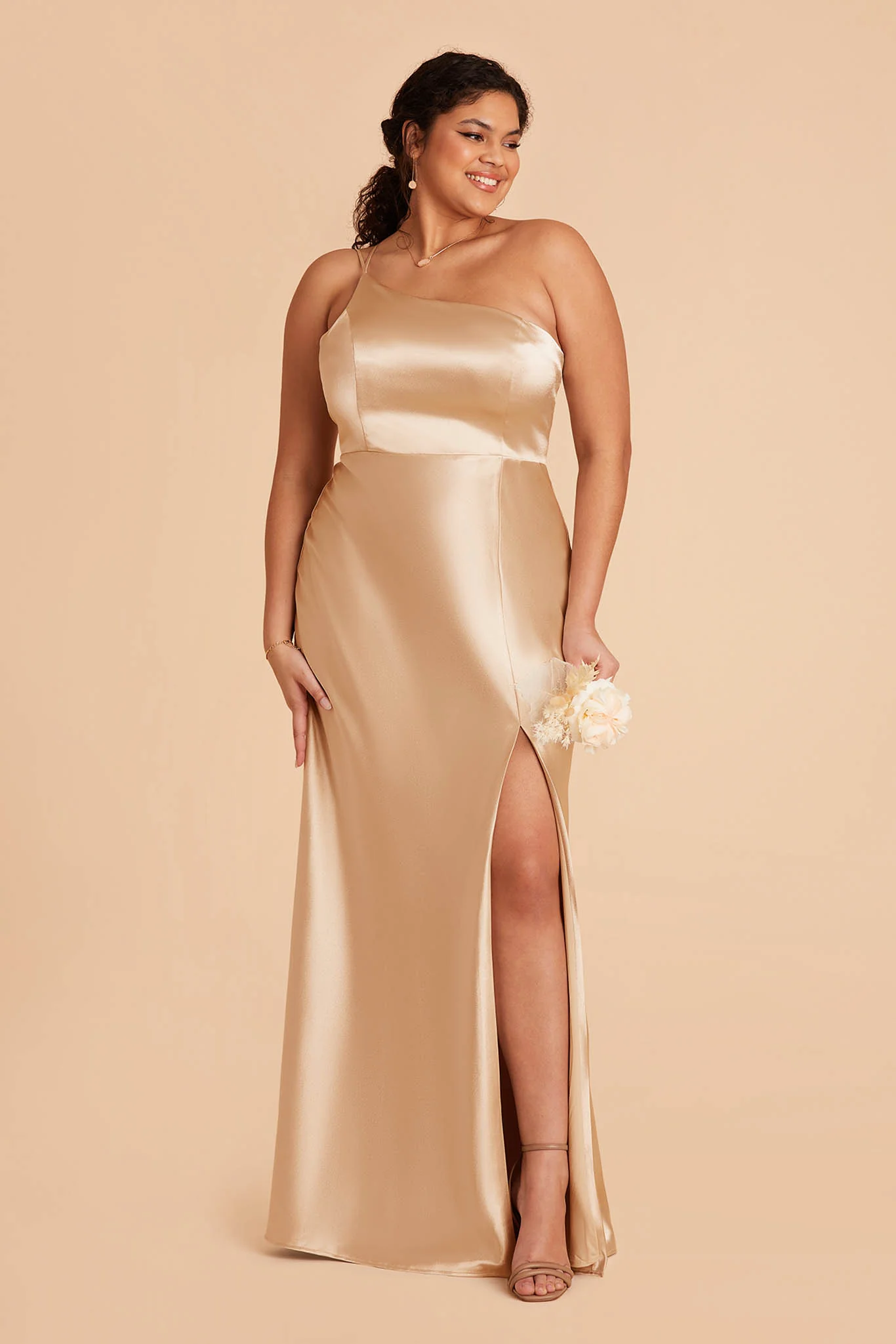 Swatch - Shiny Satin in Gold - Image 4